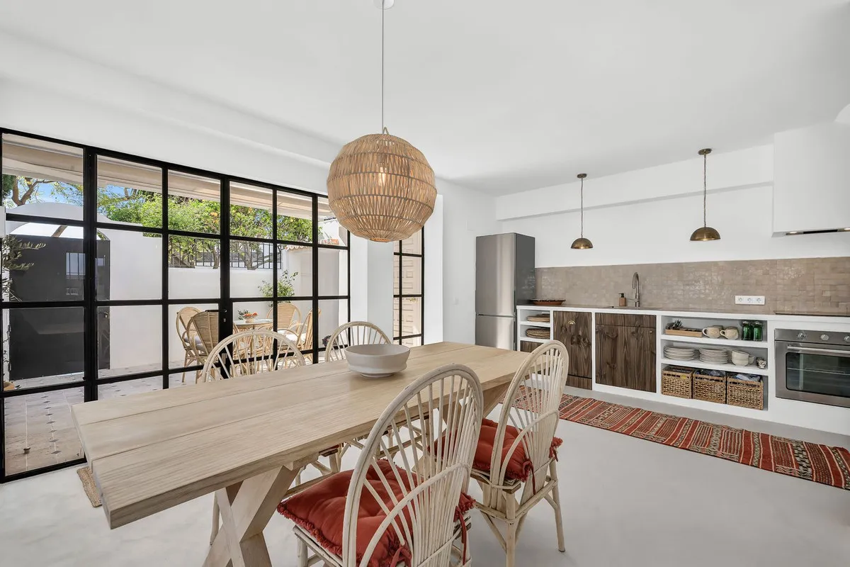 1ccf1d98-c1e8-4502-9345-56dd33519a5d