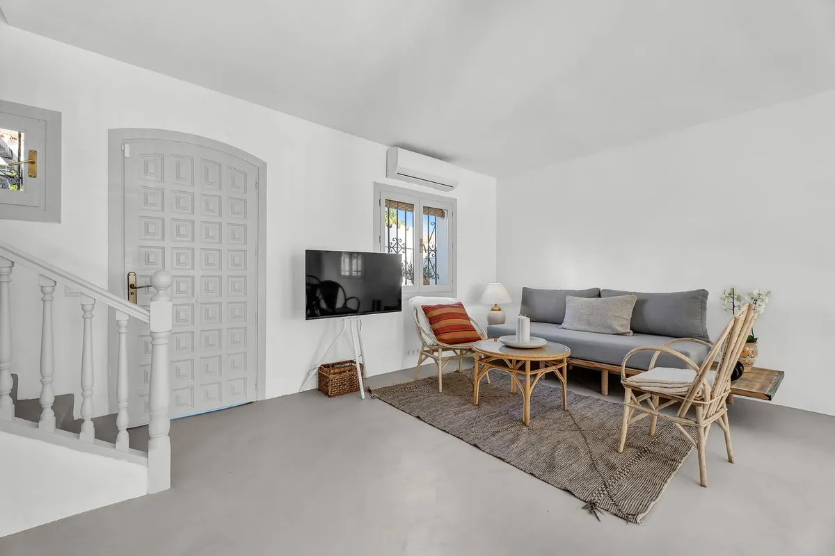 1f752284-5100-4de1-bfb6-8cf02551aa9c