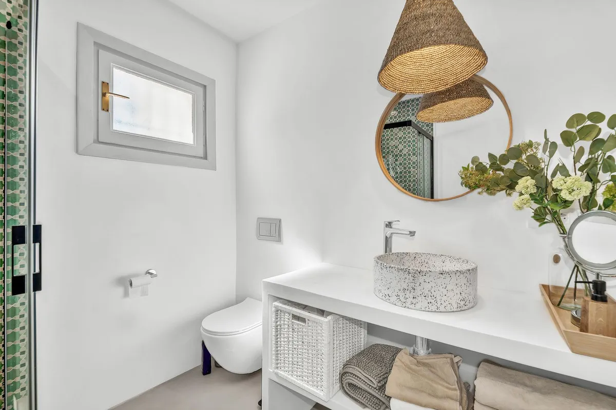 e24f77a2-a062-409d-8abb-9778e582e5f5