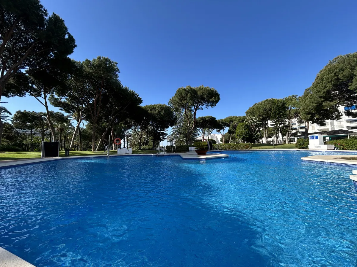 c4efdca3-baeb-4a47-b1ae-c1c16031c638