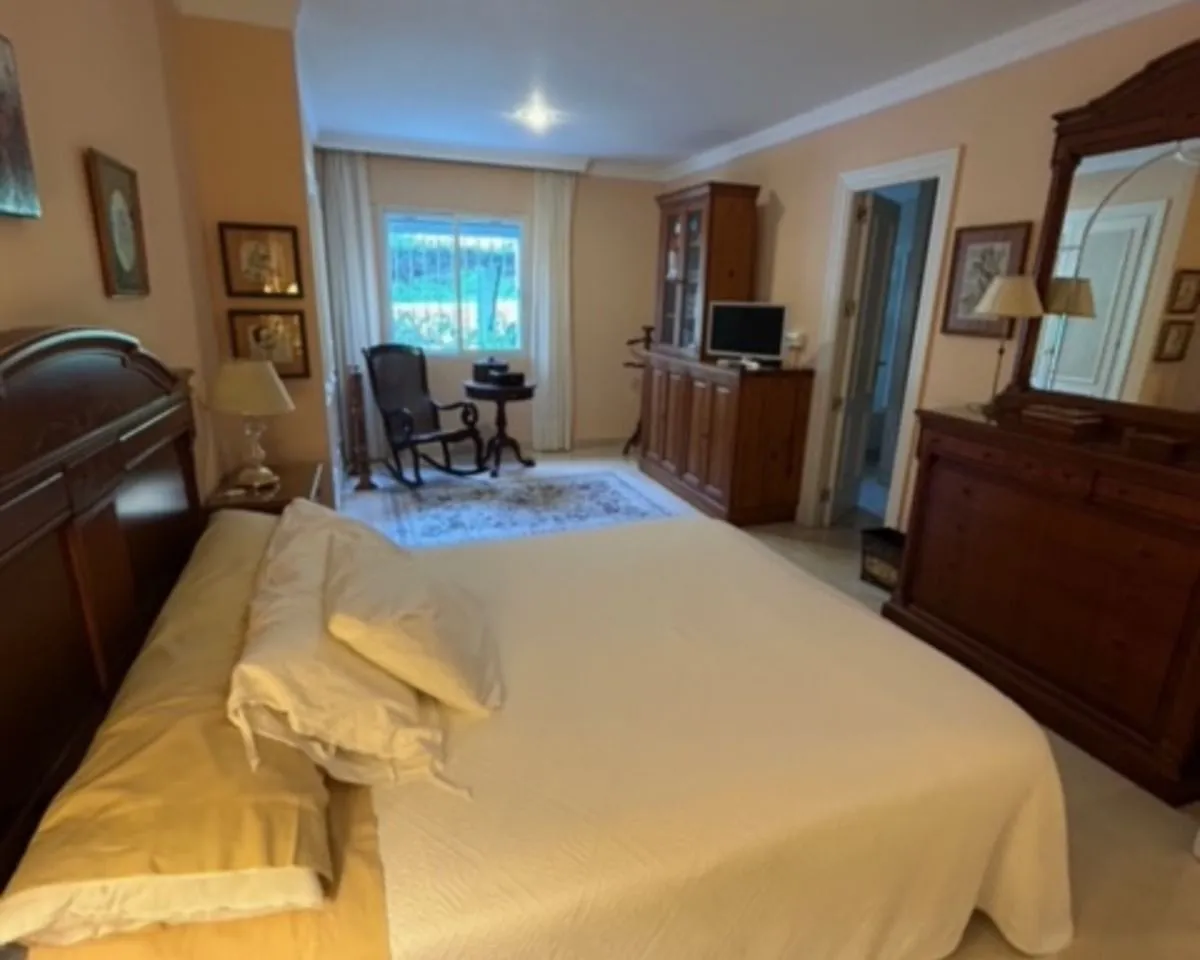 a0a880a6-437e-41ef-86ae-40fd974dcf77