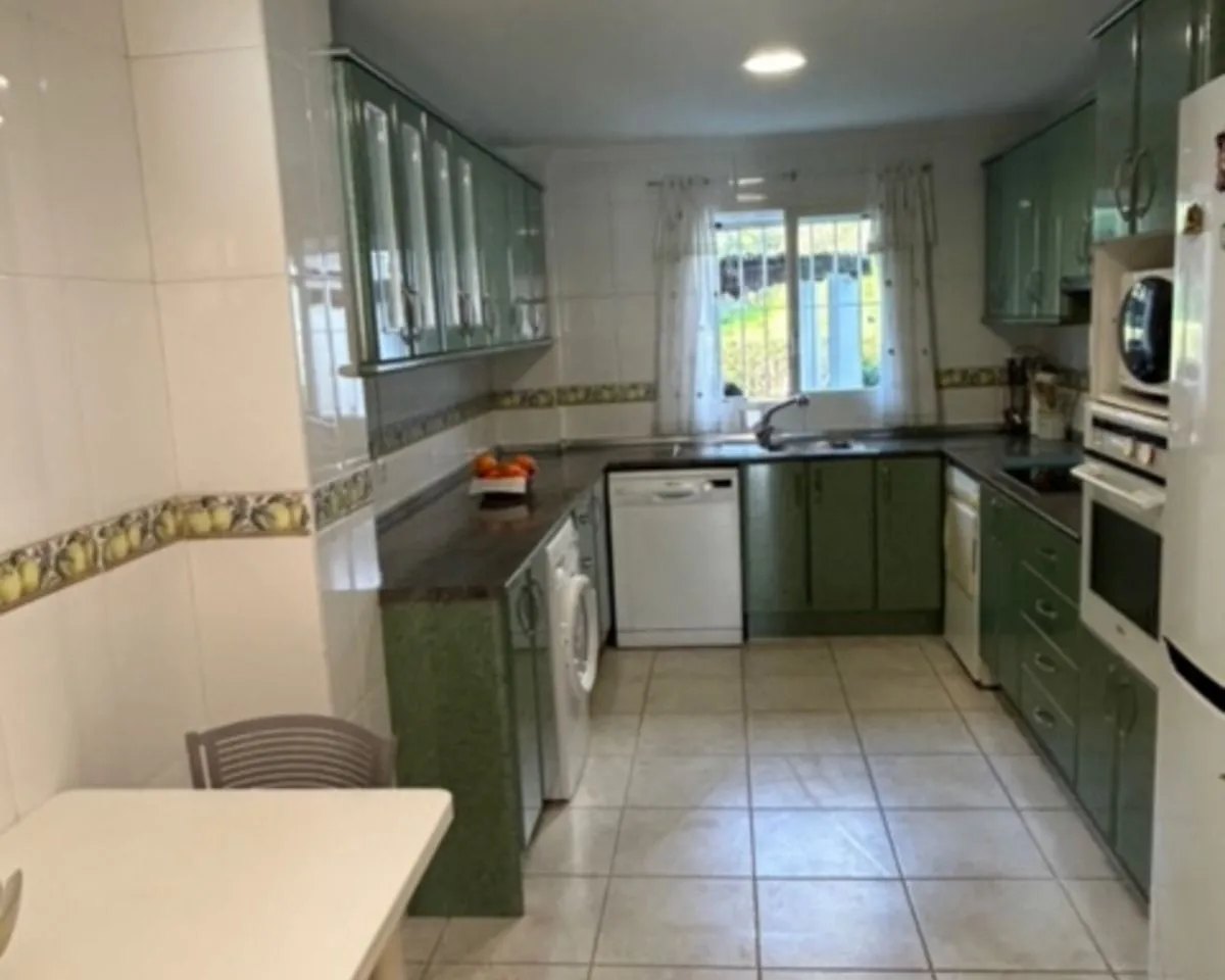 e54bd611-851b-4707-b313-5512065acf50