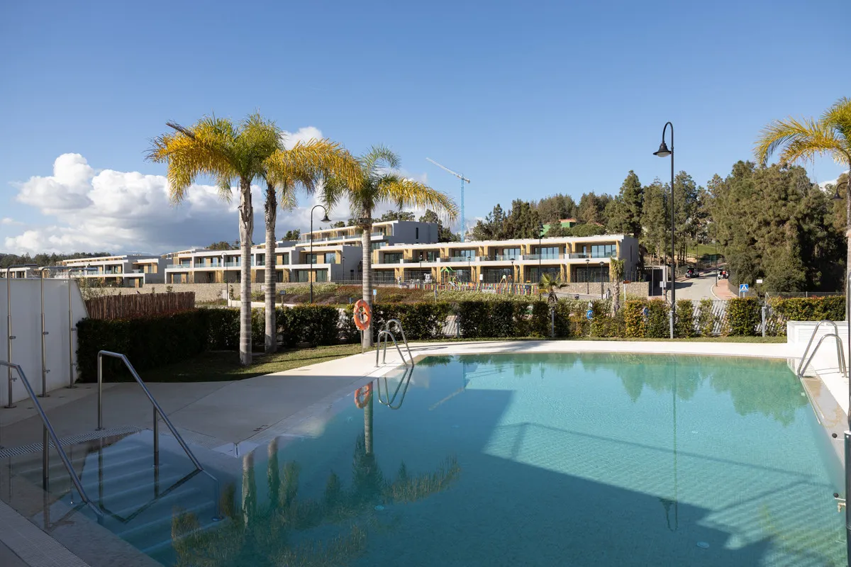 2ee7f8b4-7b84-497e-bab7-ae5b9f868ca0