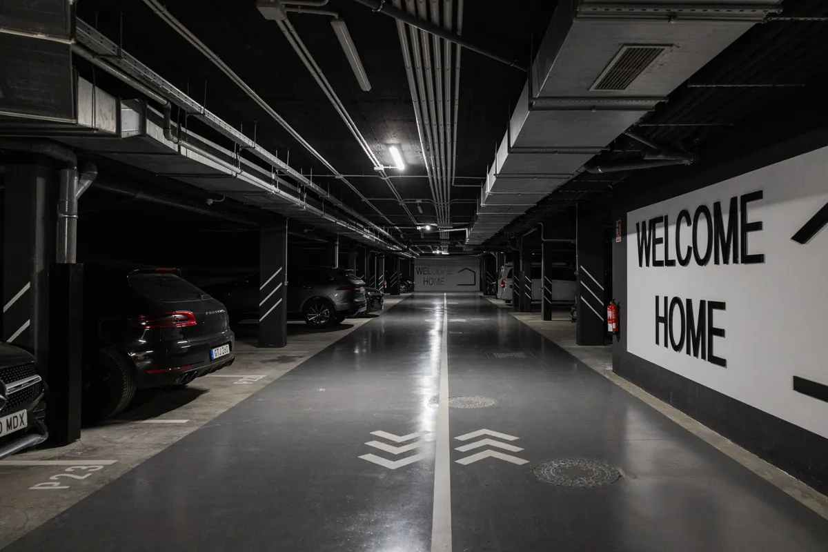 9b82abdd-3976-4ce9-bf7b-b5f552b3088e