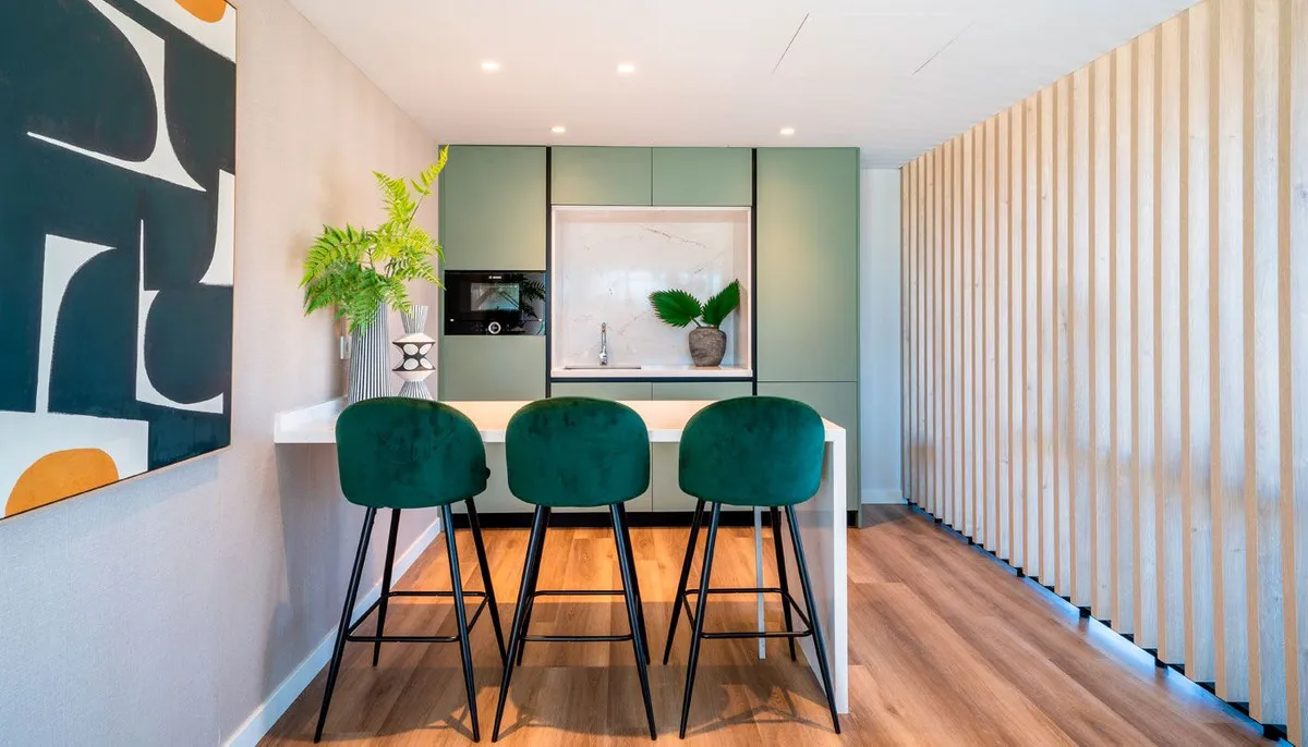 cf6f496f-088e-4944-98f1-b36a490b3cf3