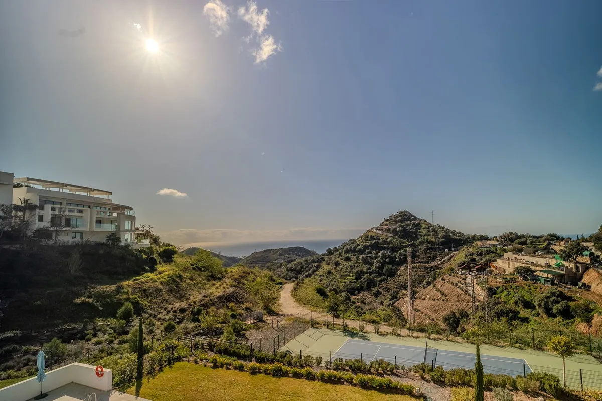 2d53805b-a204-4516-b9ba-7e258ac35ed2