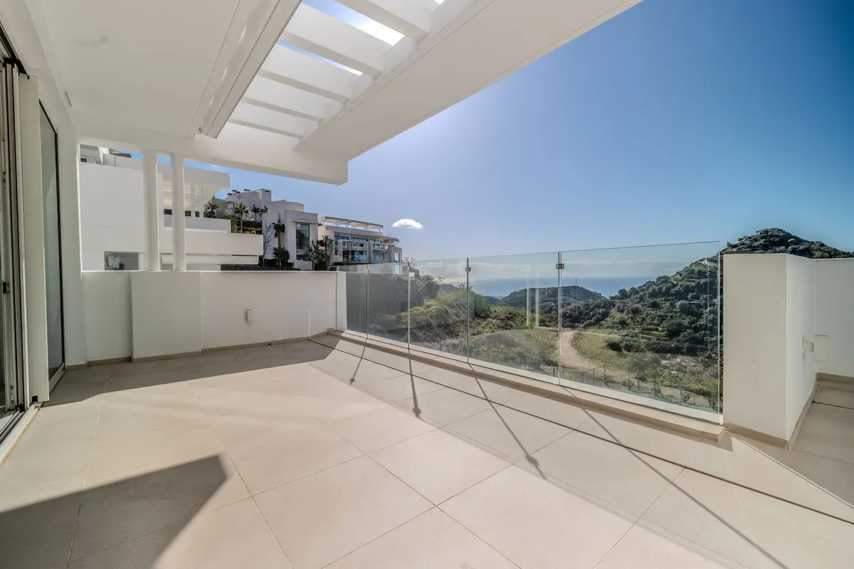 3f700afb-cadb-44eb-8827-6c172f6f9d78