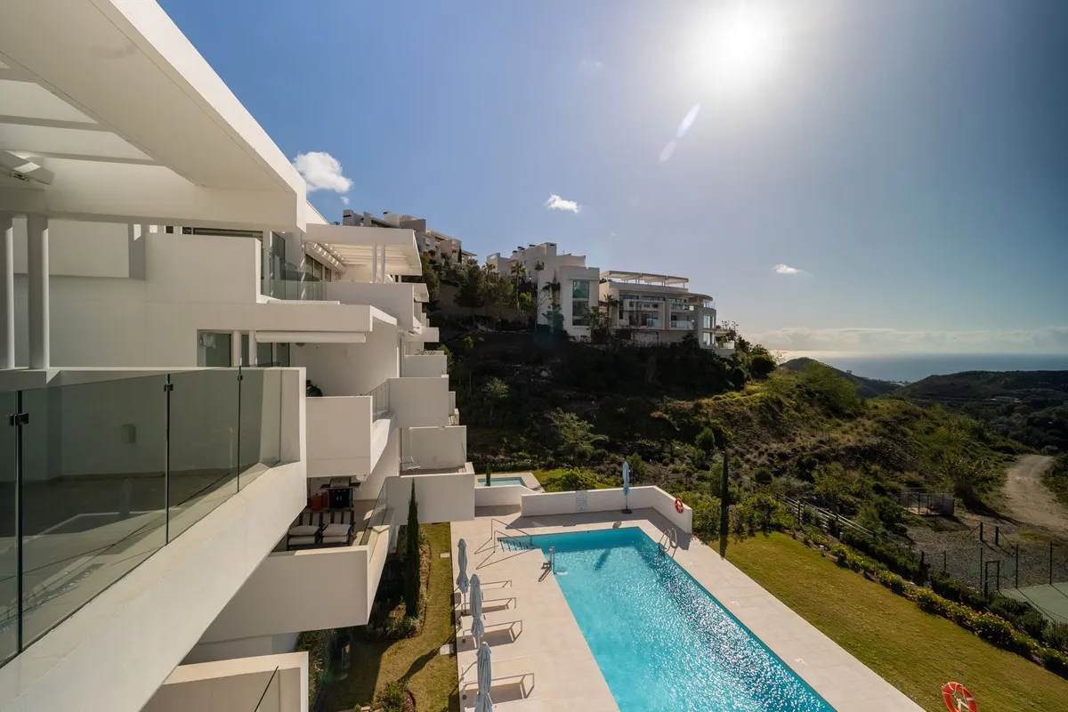 9e74ecc4-276d-4958-9953-a9767cc300c2