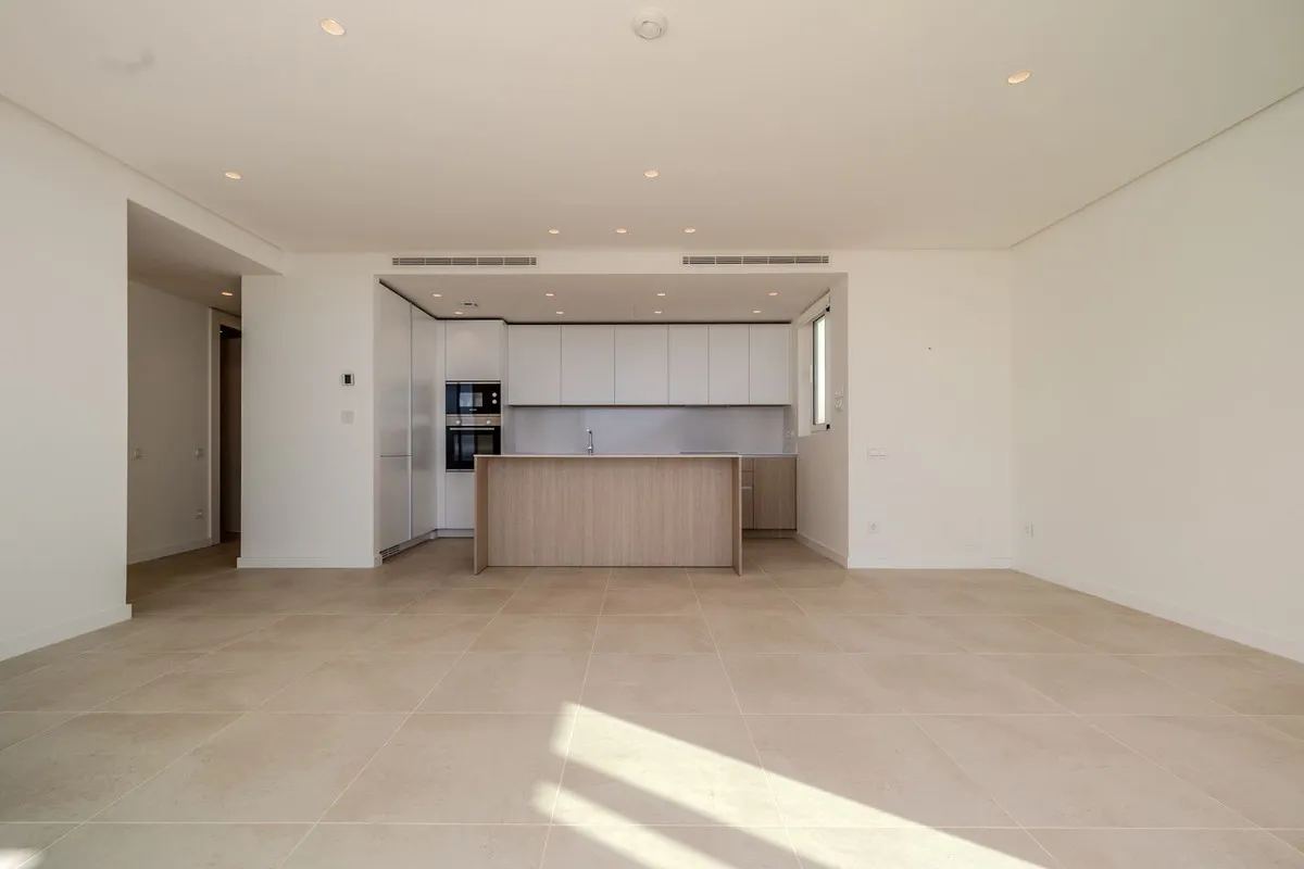 a5341bad-142f-4a1e-892f-ababe364b1de