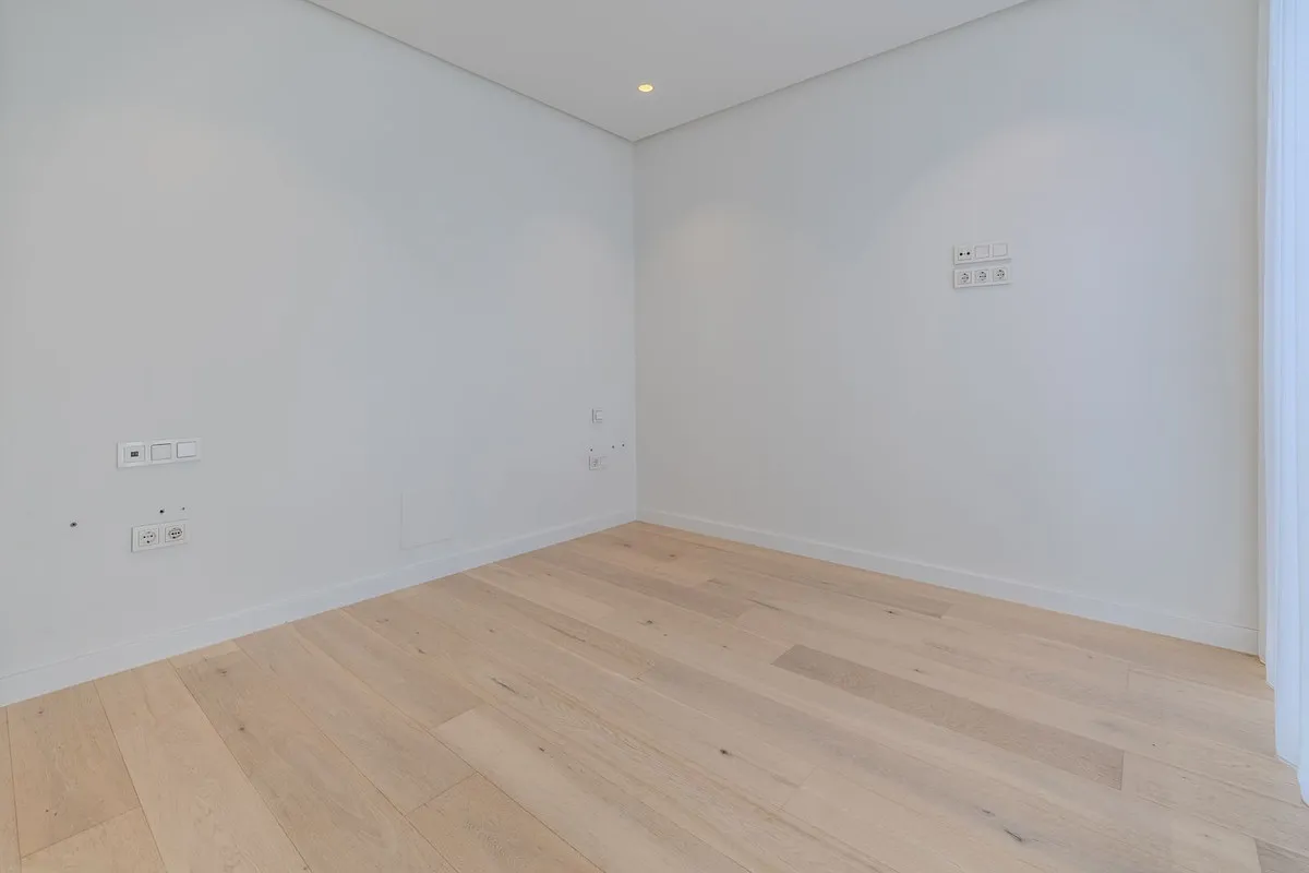 f9bff9ff-280e-45c5-8851-0cabc76b9650