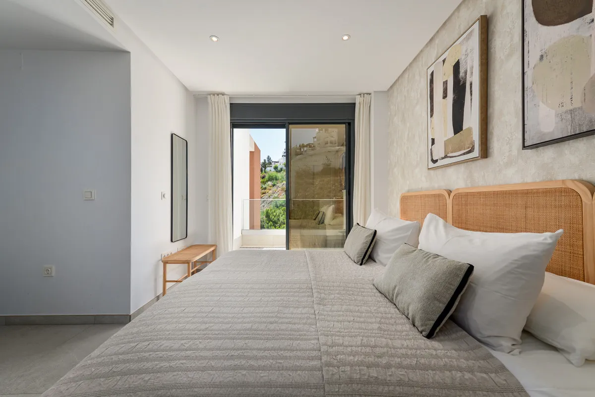 c96f7584-decd-452b-b196-f4f7af07b6c9