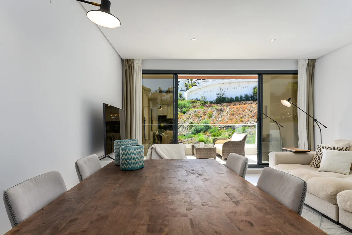 e0dec664-7e02-445a-9f00-325e1821ad59