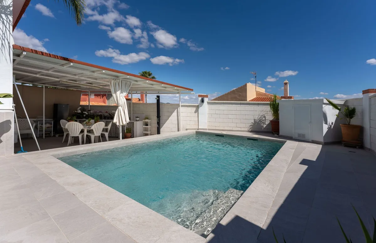 b09fa59d-b576-4075-bd20-8ca6b160f54f