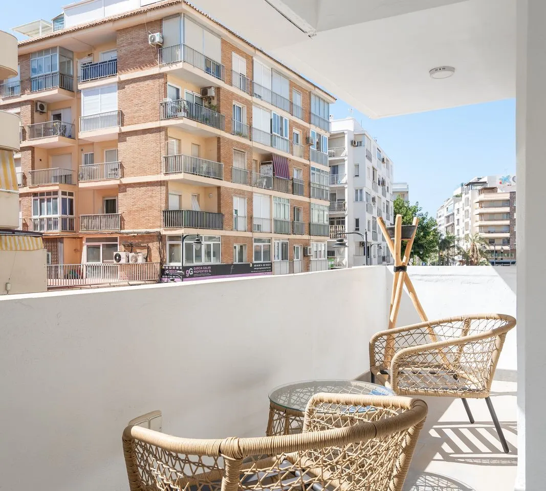 1776c820-7ff6-43c4-82ec-d58154cac23a