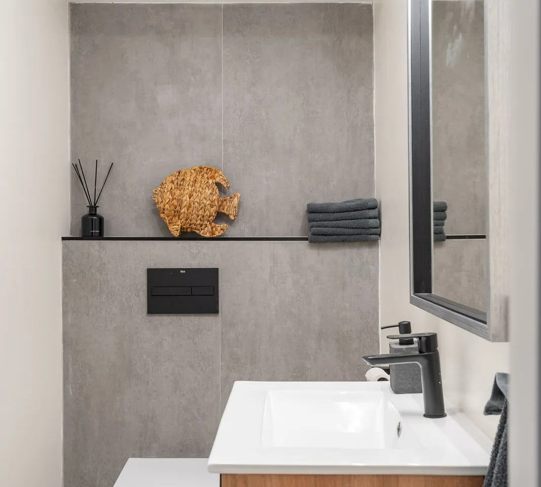 b74e4caa-8bd7-46c3-8a11-f36402be378b