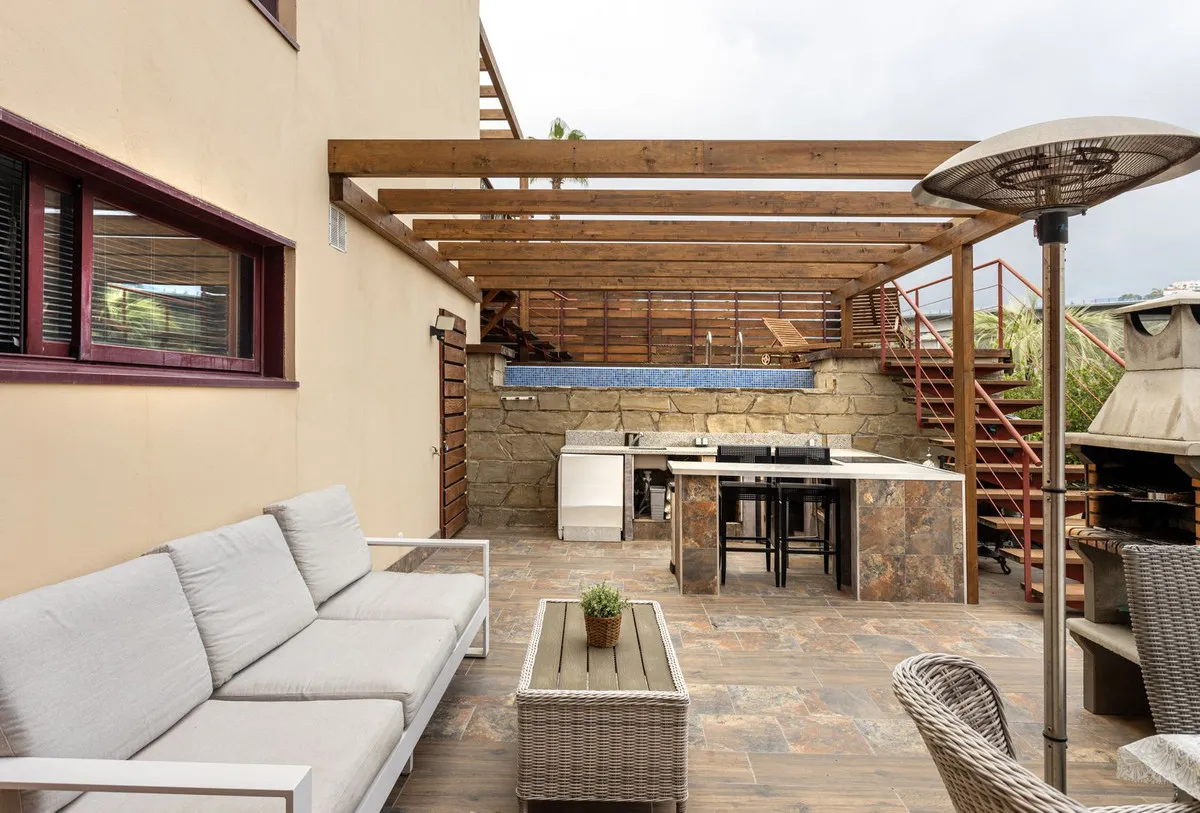 5956382d-f124-4547-a4b6-5f551f9517cb