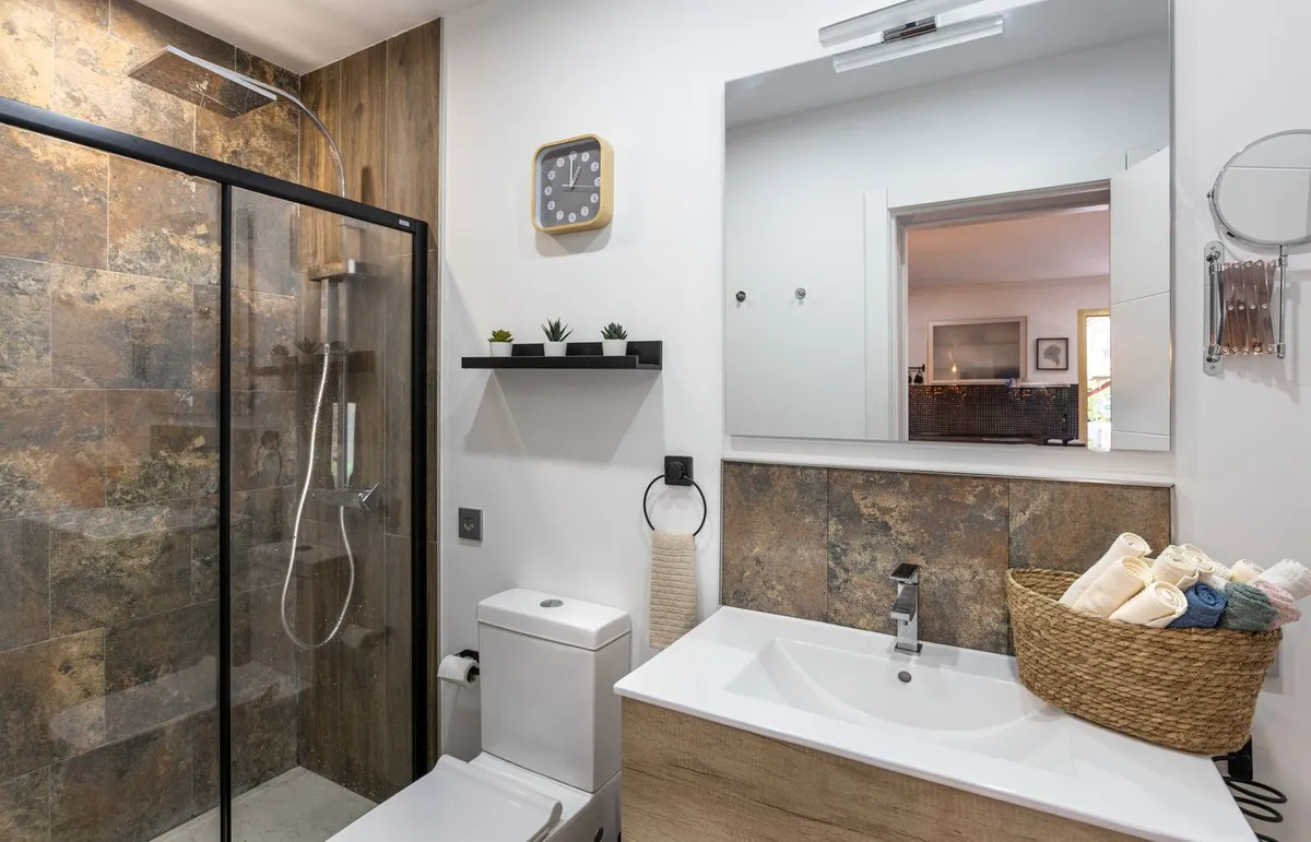 6508cdfa-19ab-41fa-bac1-62afe83dc99c