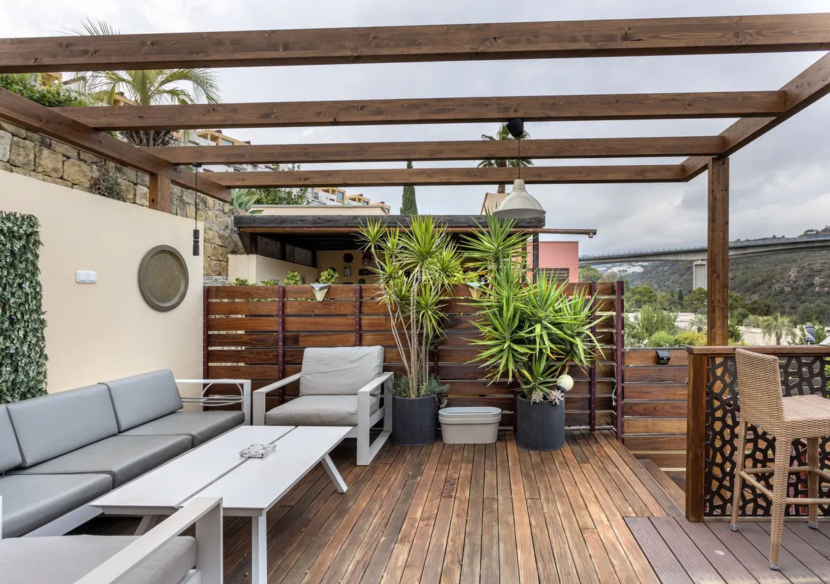 a6455970-0c64-436b-94f5-c59285e429d2