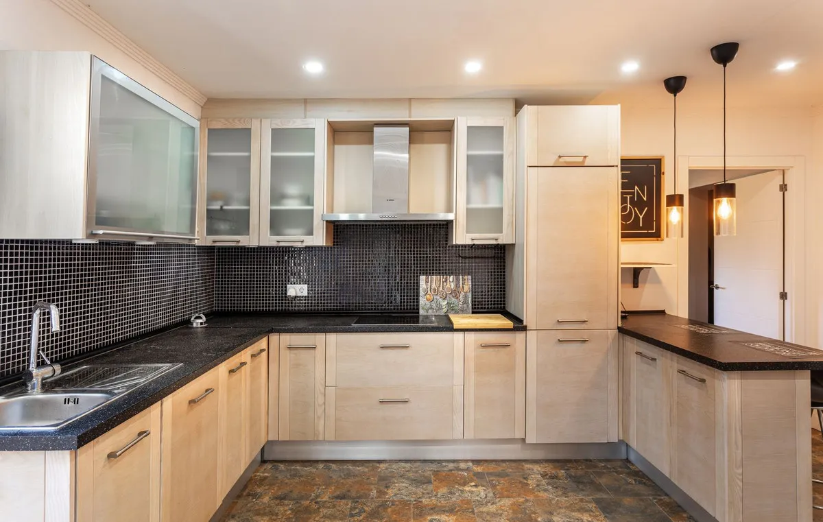 a8ade3e7-8803-4fa8-96bb-6b306dea6099