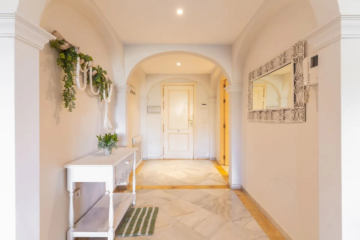 f0c92d8e-6c91-4726-8313-ea507579c4a4