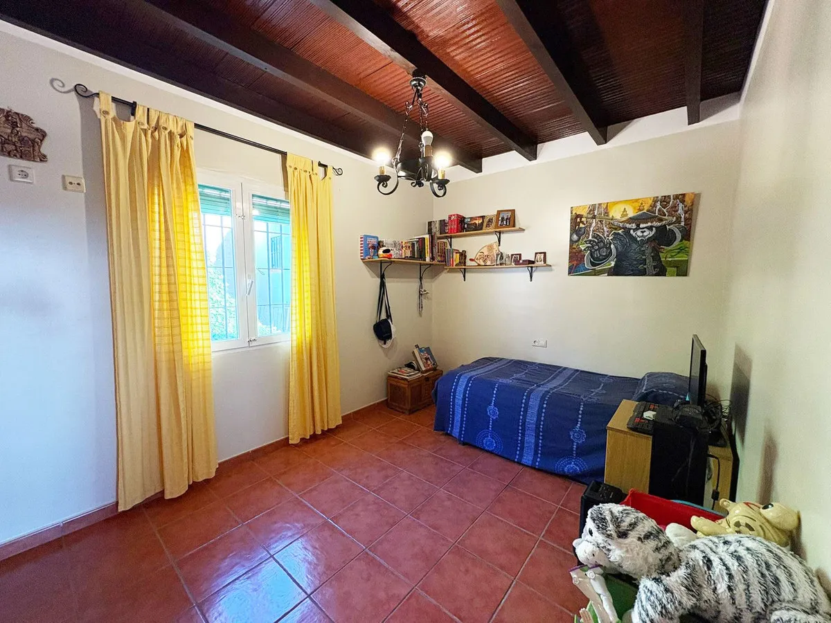 1e296cb8-567f-49d8-9cbd-bad4a6ab7b79