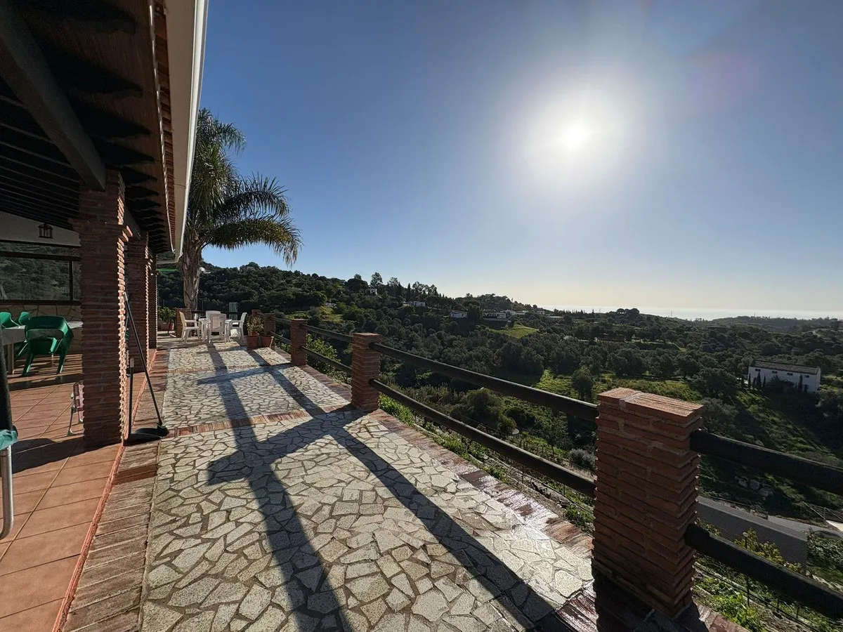 4c5698c7-a50e-4383-816f-2c92030f8146