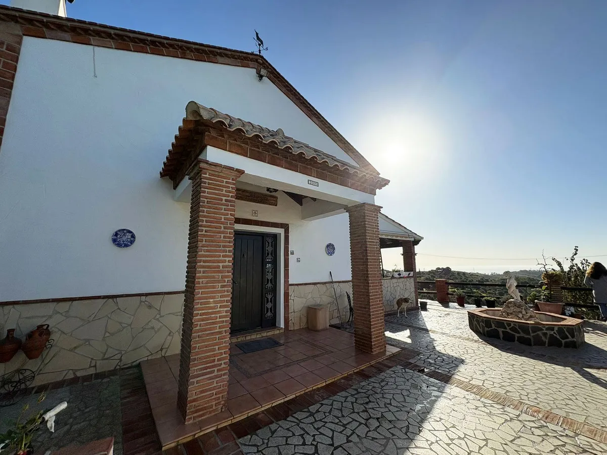 9984077e-b1c0-47f1-a9df-2392f2461891