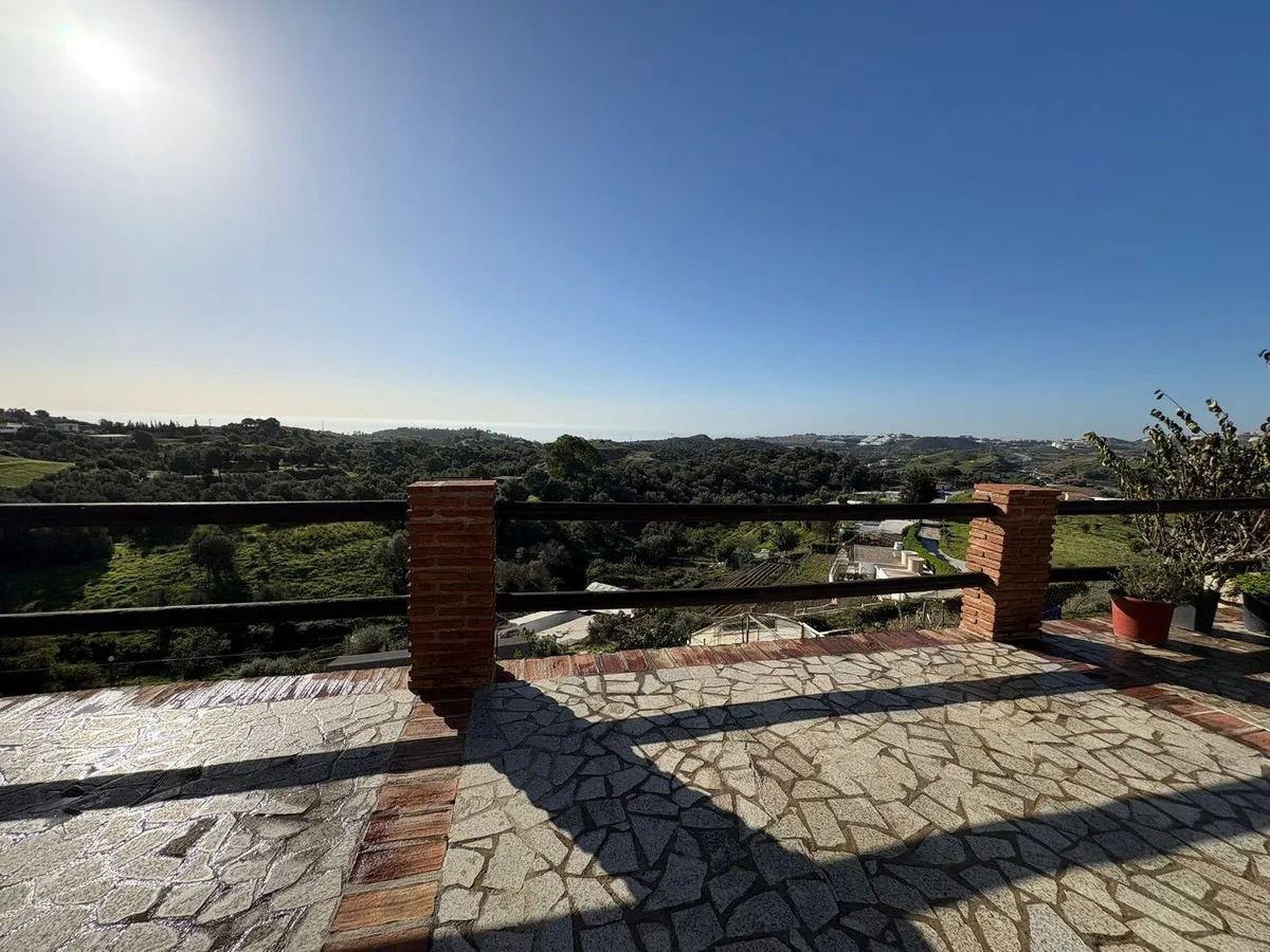 ae424d46-5014-4e98-bb5a-8f96e02f8c8c