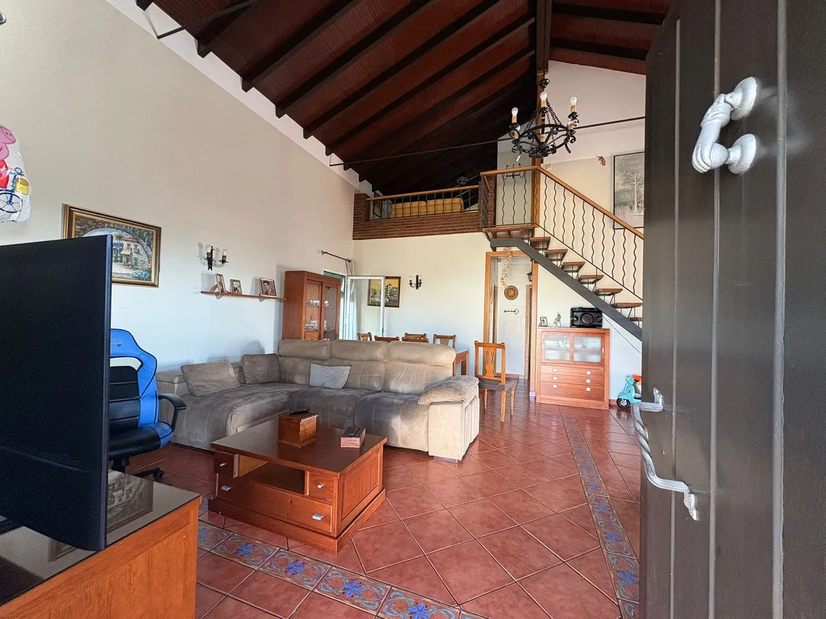 c76204fd-0158-41eb-84c8-dcc63691257b