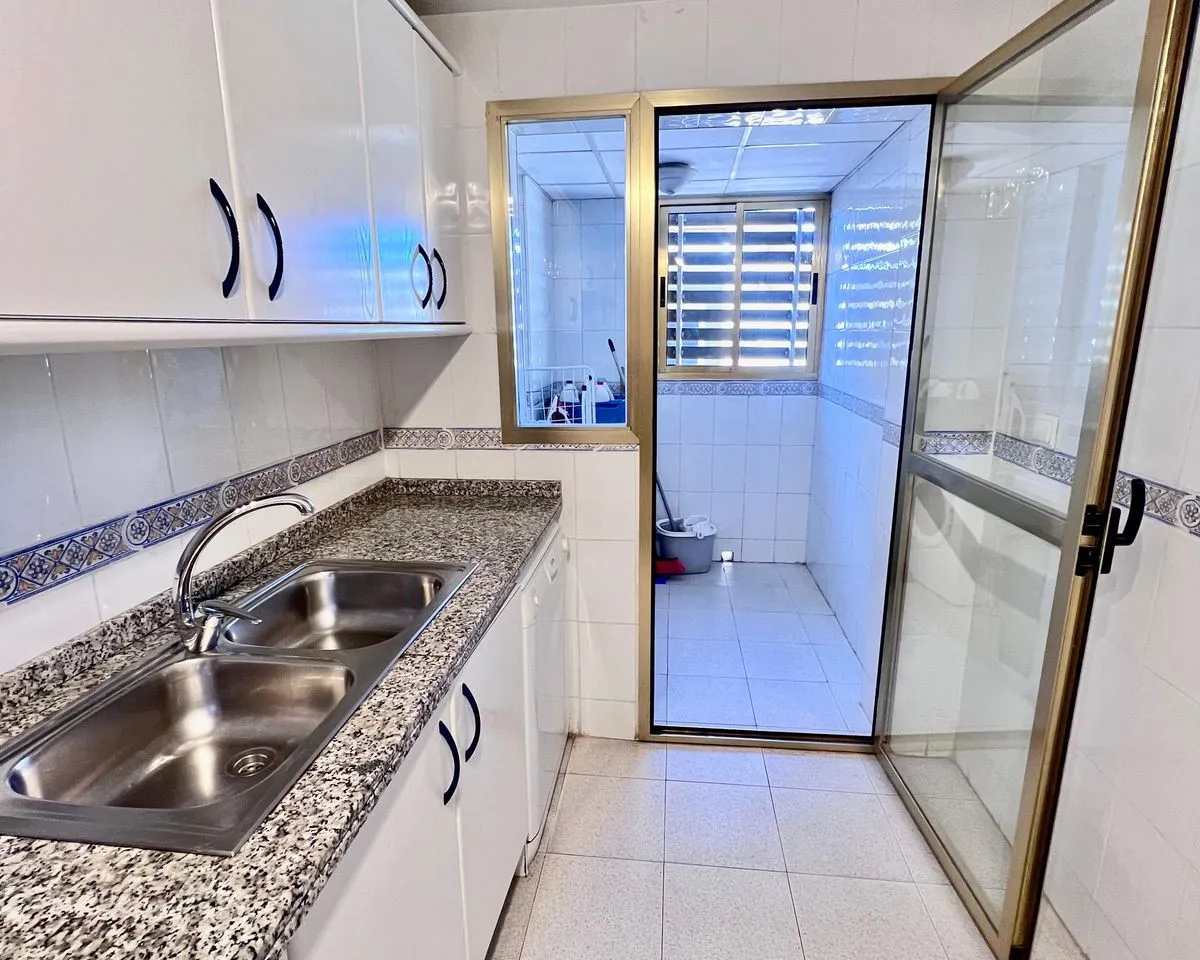 4ca05945-a82e-4617-b92e-9c76a8edd243