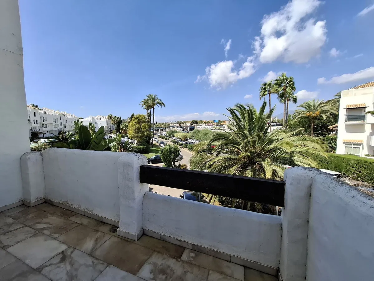 1aa2feae-b4b5-4db8-924f-b038b486d332