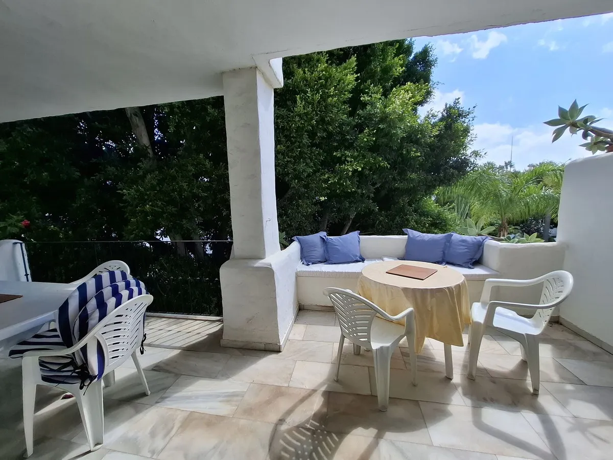 1c4b8a21-045f-41a6-9f2e-ff750d41a5fe