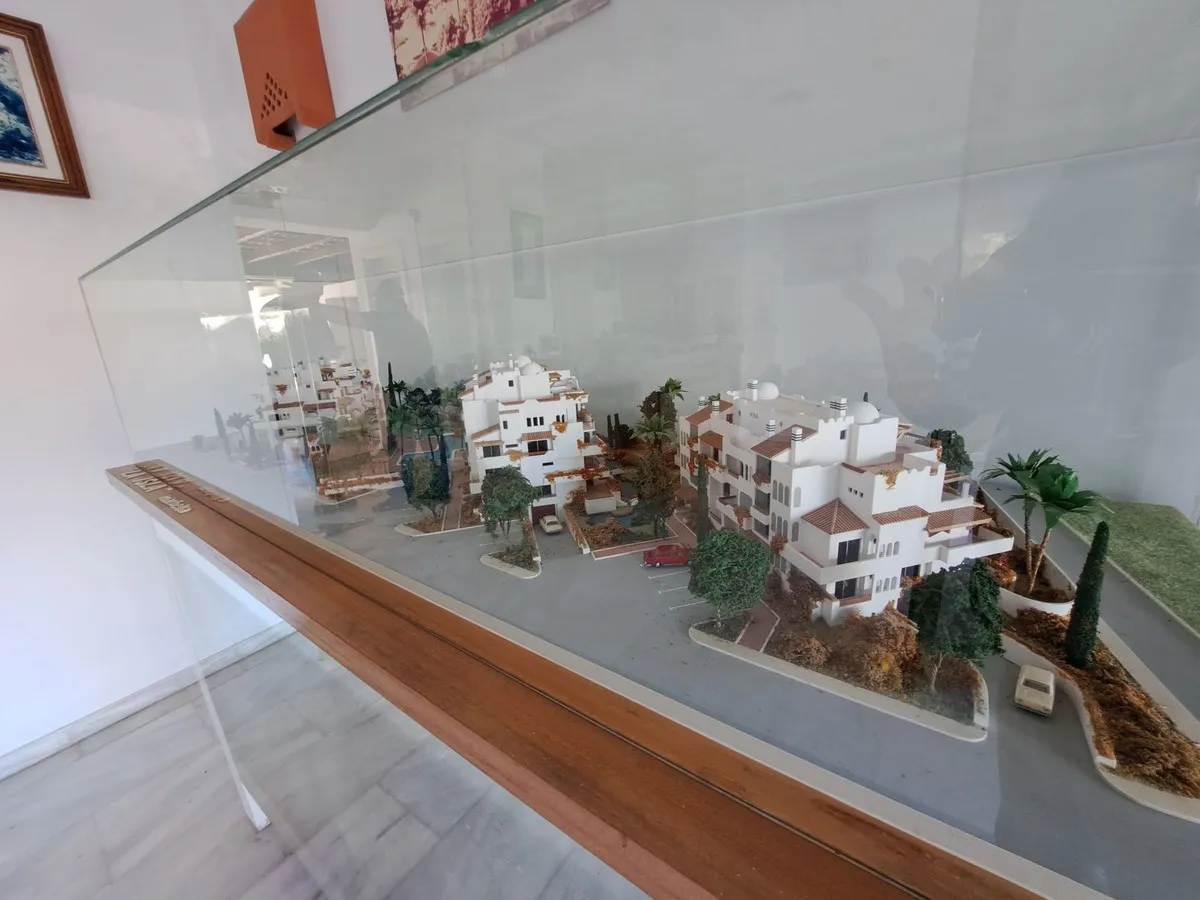 4aa2a8b1-77b8-4be4-b6ba-f64867b83bdd