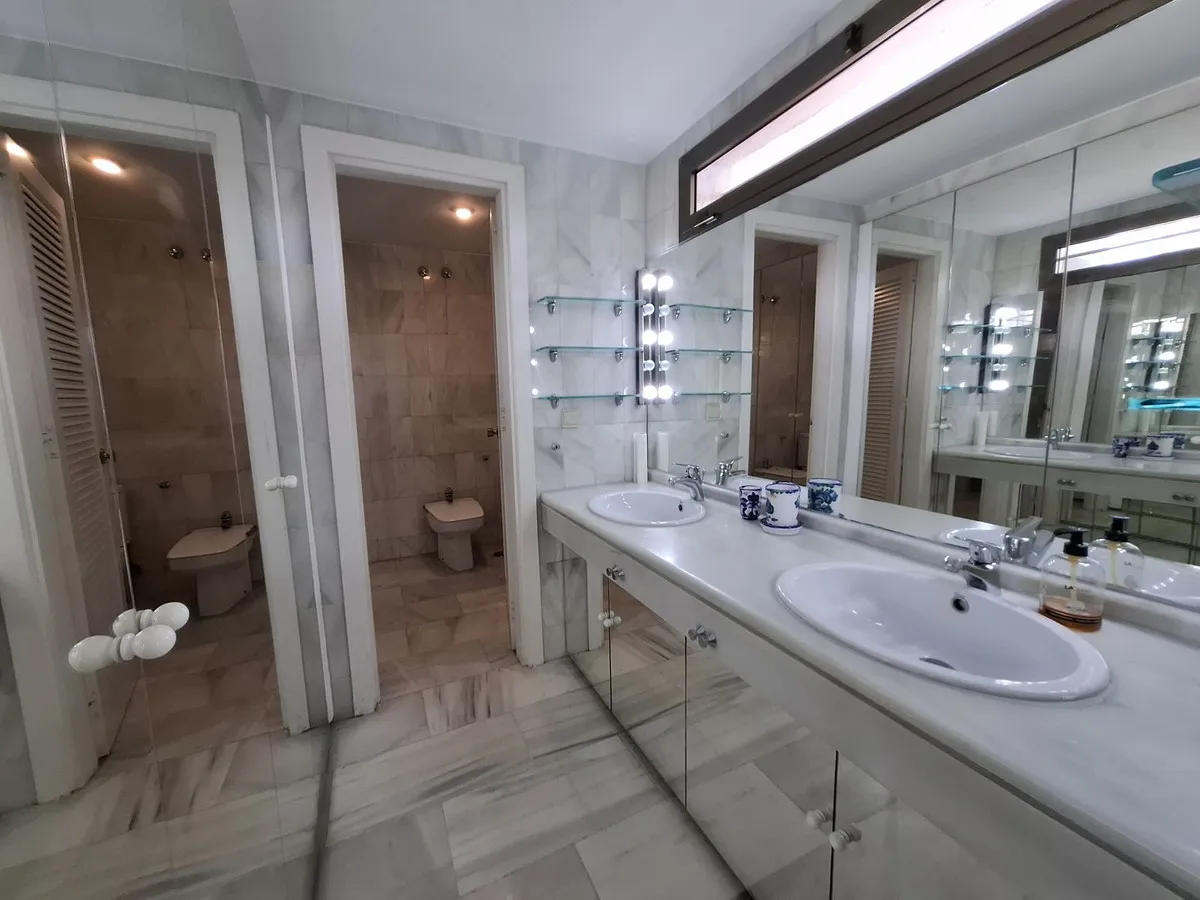 57686b17-a5ab-4a37-a162-57a35587c315