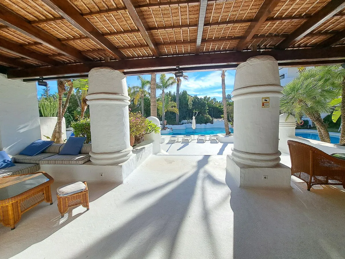 80230458-d084-4957-8f7d-1795198a8f99