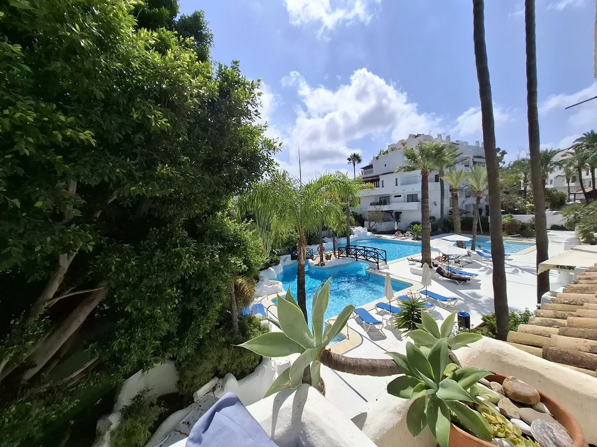 996e10c3-825a-40a0-9cf1-e49f5c8552d4