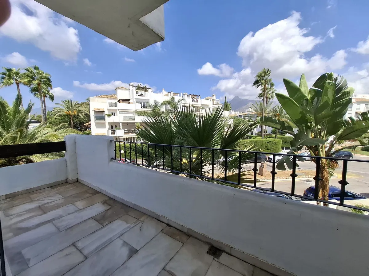 ca5c8955-f966-4335-b82d-4e9e995766c7