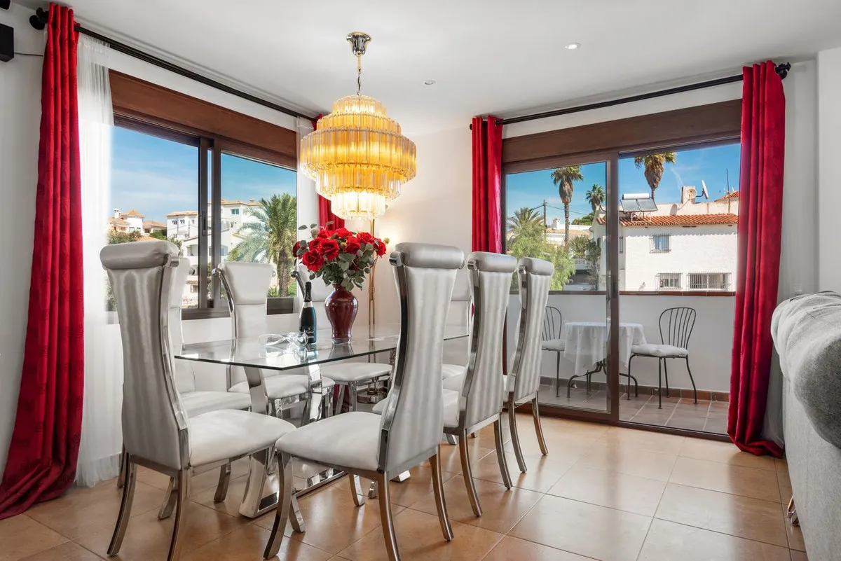 1d435fa8-f497-4e22-b03d-070188f1b0f2