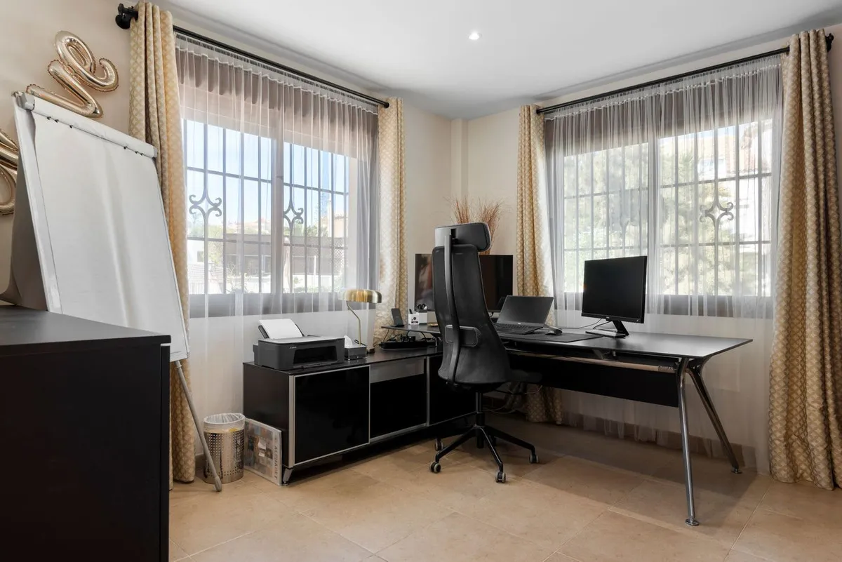 41b35b4e-9b83-4a91-af65-10d6fd59c270