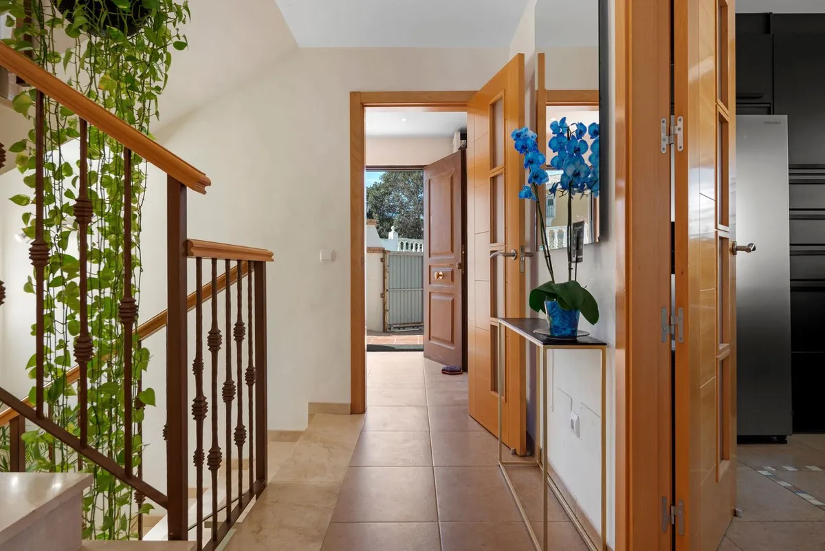 5a14b455-7b70-4616-b0e7-c54a17c3216c