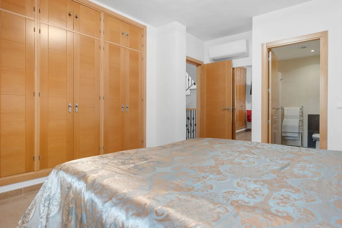 5aa81ede-b49b-4bb2-9cbb-505320e685fd