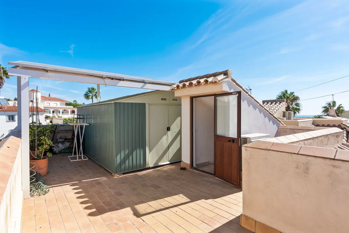 8267e8e6-46f5-41a3-bd25-84596c435edd