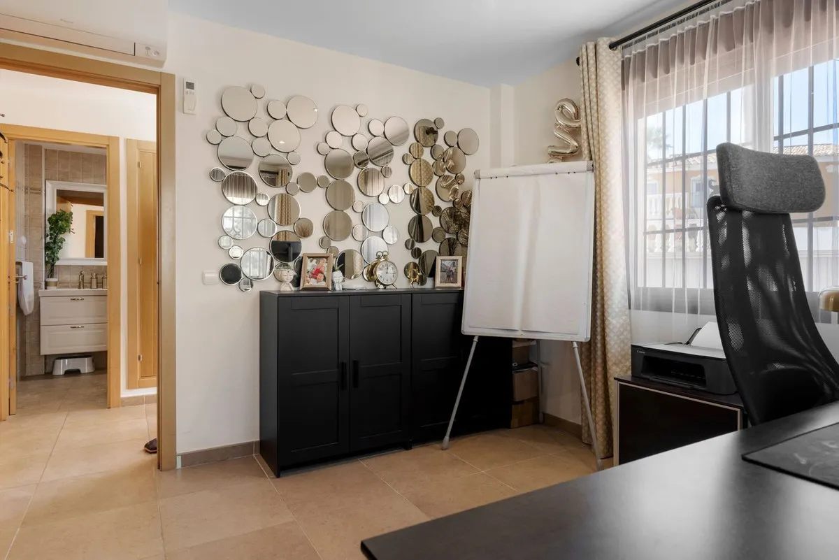 99bc8948-0f48-4c9d-84d9-7df1516e9d58