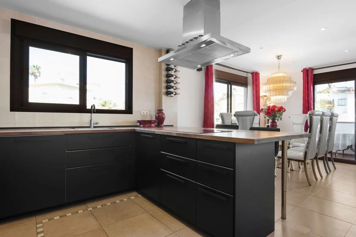 b3dd9c5a-a75c-4e75-bd21-ea457c2ac410