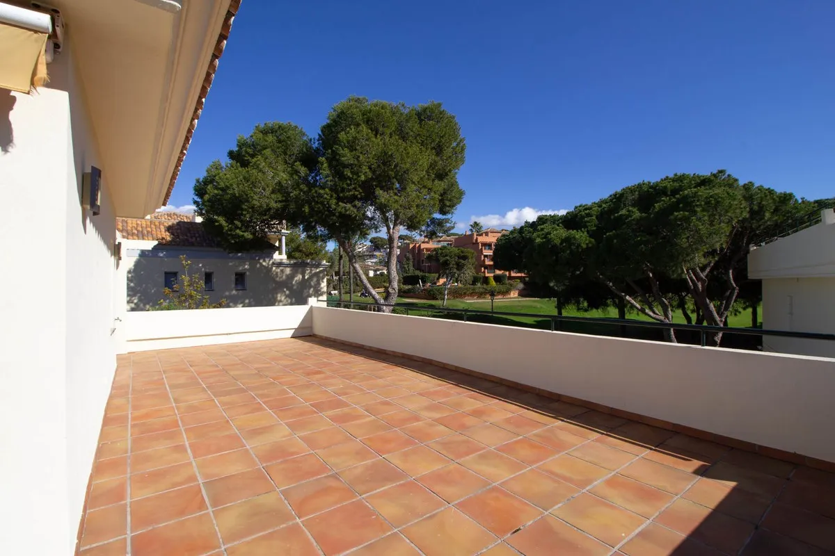 f4c3ff35-e245-49c7-ac22-f397c616b065