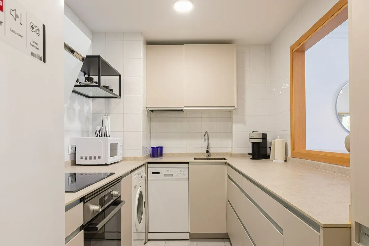 f5bd45bd-2c18-421c-8179-dd931ffdbaf7