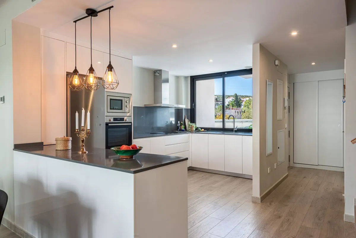 2e497650-b75c-49c6-93ee-7bec4d32eac0