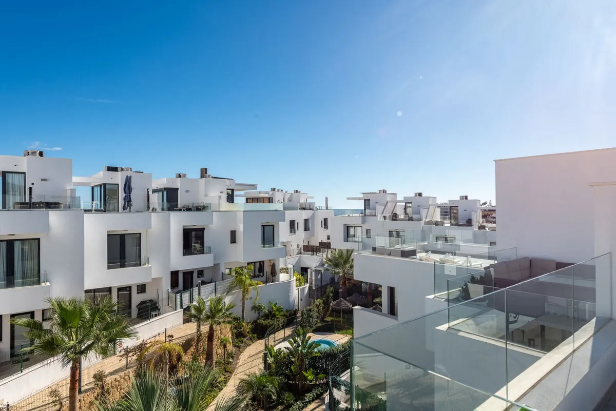 7c9ca5ca-c632-4490-ac6c-a552fa1b8523