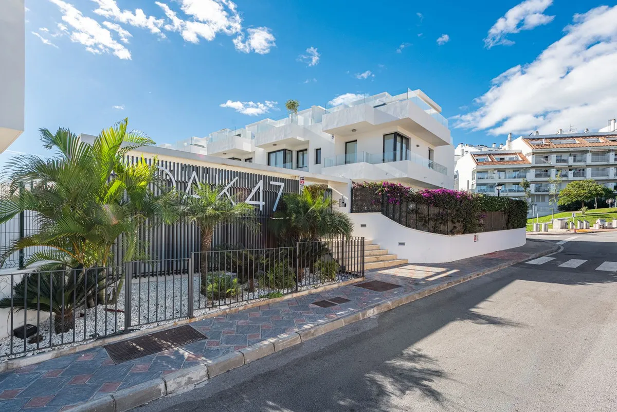 a09695fc-738f-4826-b2be-47d12545b704