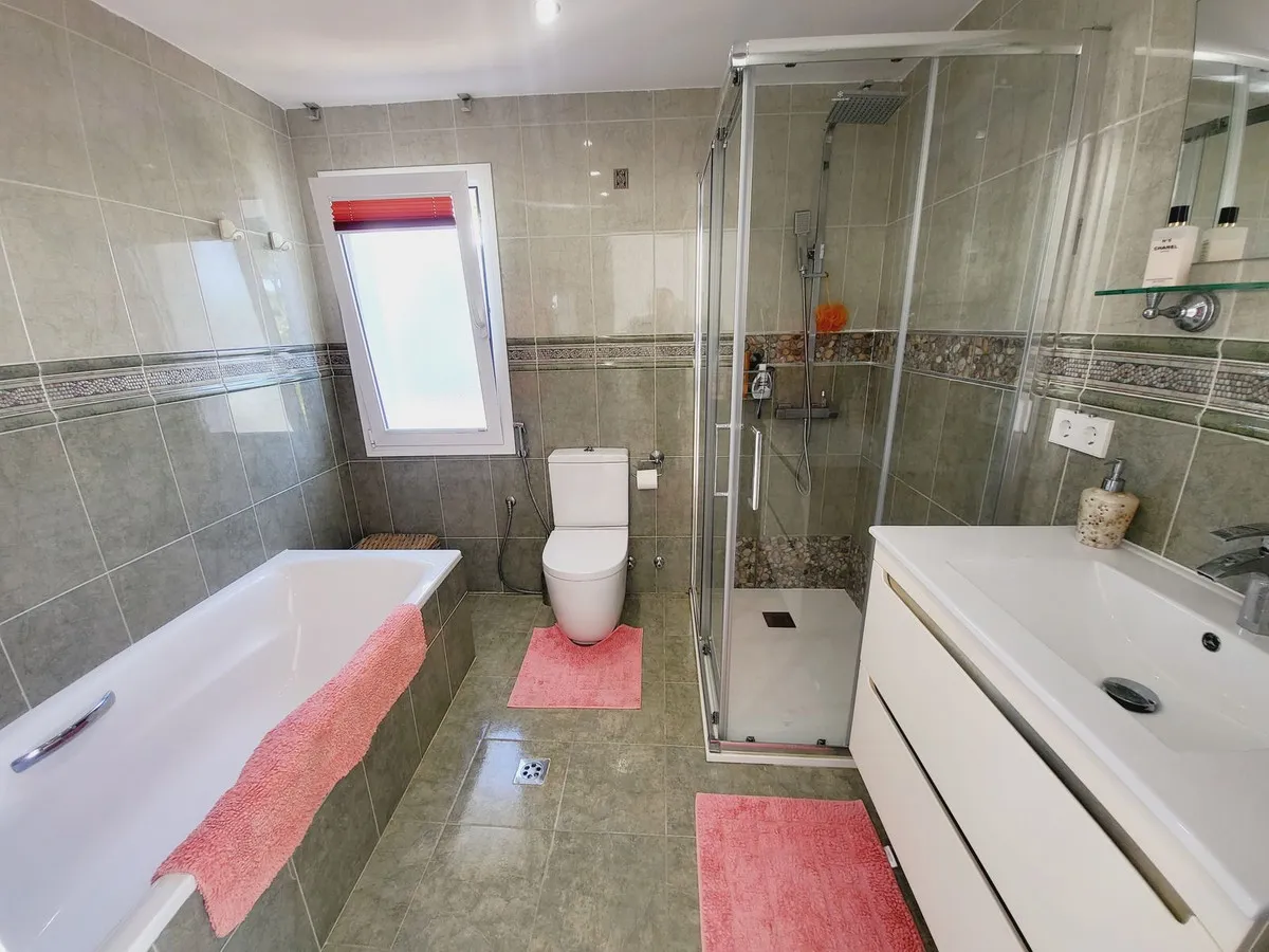 0930da7f-e523-4307-93b8-427d3b499ce5